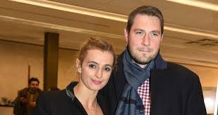 Opatření respektuje, nikam nechodí a je doma. Ivana Jiresova Dospivajici Dcera Prijala Jeji Novou Lasku Blesk Cz