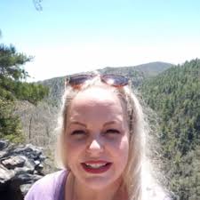 Amazon.com: Ruby Holloway Reads After Dark: A Novel eBook : Moss, Abe:  Tienda Kindle