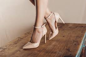 Sandalo sposa con incrocio avanti (120 €); Le Nuove Scarpe Sposa Personalizzate Marilena G G Eventi Wedding Planner