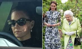 Kate Middleton leaves Windsor Castle after death of Queen