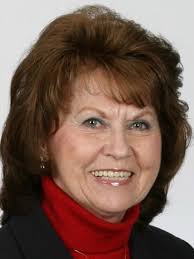 Faye Jacobson's Instagram, Twitter & Facebook