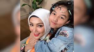 Share on facebook share on whatsapp share on twitter. Saya Tak Campur Hal Rumah Tangga Mereka Erra Fazira