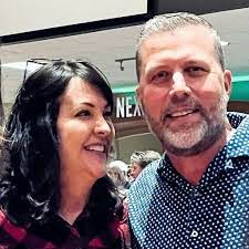 Kenny Yates's Instagram, Twitter & Facebook