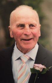 Ollie Dillon's Instagram, Twitter & Facebook