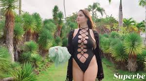 Superbe - Lola Johnson - Tropical Beach | Porntrex.c...