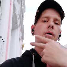 Hallo ich bin die Heidi von der Alm und wer bist du? 😋