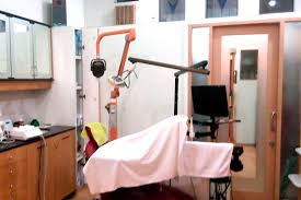 Gigi berlubang dapat terjadi pada usia dini hingga dewasa. Dokter Di Bogor Book Appointment Online View Fees Feedback Halaman 15 Practo