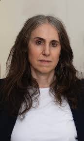 Laura Bidwell's Instagram, Twitter & Facebook