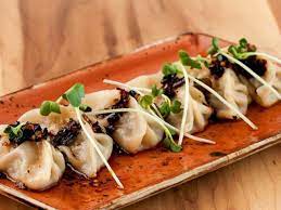 Steamed dumpling with meat or seafood stuffing is quite popular. Pork Steamed Dumplings Without Sauce Nutrition Facts Eat This Much