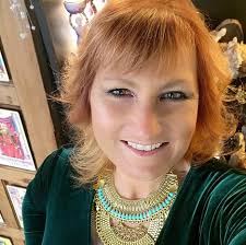 Hi Everyone ! My name is Emily & I am the owner of Aurora & Ruby ! I wanted  to share the event I am hosting