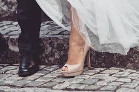 Le amanti del sandalo sposa col classico tacco a stiletto molto alto adoreranno quelli intrecciati!. Scarpe Sposa Alcuni Consigli Per Non Sbagliare Diletta Alliata Events
