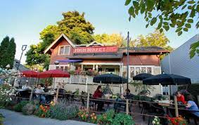 Mcmenamins High Street Brewery Cafe Home Eugene Oregon Backyard Beer Garden Oregon Travel
