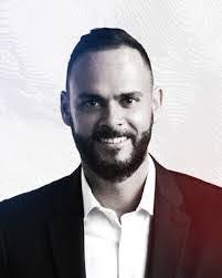 Vicky Lavoie's Instagram, Twitter & Facebook