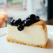 Kuchen is a traditional german pastry that roughly translates to cake. typically, kuchen is made with a sweet dough and contains a fruit or custard filling. Die Top Der Besten Kasekuchen In Berlin Berlin Creme Guides