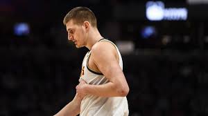 Did you know nikola jokic actually stopped playing basketball at 13 to pursue horseriding. Corona Nba Star Jokic Nach Treffen Mit Djokovic Positiv Getestet Eurosport