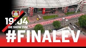 Get the latest bayer leverkusen news, scores, stats, standings, rumors, and more from espn. Emotionale Abfahrt Nach Berlin 19 04 Die Show Zum Finalev Bayer 04 Leverkusen Bayern Munchen Youtube