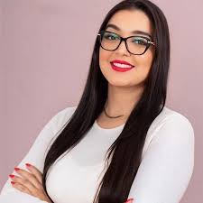 Veronica Medeiros Azevedo (@veronicamedeirosstudiobeauty) • Instagram  photos and videos