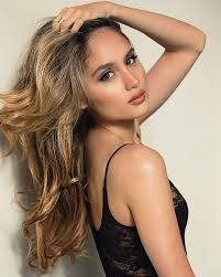Cinta Laura Kiehl Imdb Kiehl S Long Hair Styles Hairstyle