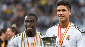 Jun 28, 2021 · raphael varane holt zuber an der seitenlinie mit einer grätsche in die beine von eben diesen. Real Madrid Raphael Varane Verrat Darum Schenkten Wir Ferland Mendy Einen Backstein Zu Weihnachten Goal Com