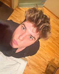 Aaron Jett (@the_aaron.jett) • Instagram photos and videos