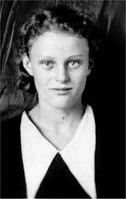 Georgia Carney's Instagram, Twitter & Facebook