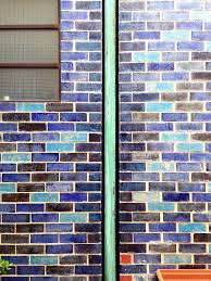 מכירת סיטונות מקוונת blue brick house: Grand Designs Australia Blue Brick House