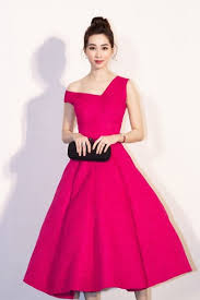 Cũng bị cư dân mạng bàn tán. Hoa Háº­u Ä'áº·ng Thu Tháº£o Ä'áº¹p Hut Máº¯t Ä'á» Dang Cung Dan Má»¹ Nhan Trong Show Thá»i Trang Cá»§a Ntk Ä'á»— Máº¡nh CÆ°á»ng