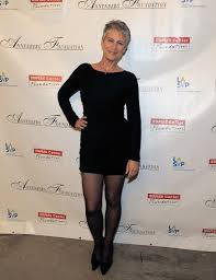 What jamie lee wasn't born with were the receptors for her male hormones, so she went back to the genetic sexual default appearing female. 160 Jamie Lee Curtis Ideen Jamie Lee Jamie Lee Curtis Schauspieler