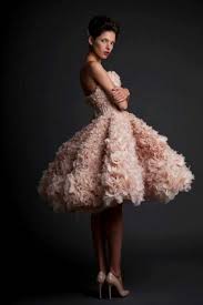 Maybe you would like to learn more about one of these? Rosa Brautkleid Fur Einen Glamourosen Hochzeits Look Archzine Net