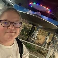 Where can teachers find free or reduced price books for their classroom  libraries?