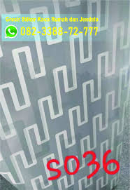 Untuk kaca patri dan kaca inlay harga diatas tidak bisa anda jadikan patokan yang absolut, karena model dan motif batik kaca akan menentukan range harga per meternya. Termurah Wa 082 3388 72 777 Distributor Kaca Film Rumah Minimalis Jendela Rumah Kaca Jendela