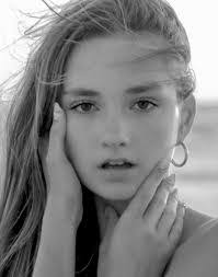 Hannah Doherty's Instagram, Twitter & Facebook