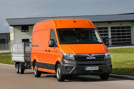 Denn trotz ihrer praktikablen größe bleiben die transporter kompakt und wendig. Man Erster Transporter Der Marke Vorgestellt Kus Newsroom