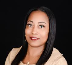 Dr. Elliott strives to inspire her students