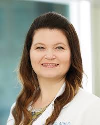 Kerri Robbins's Instagram, Twitter & Facebook