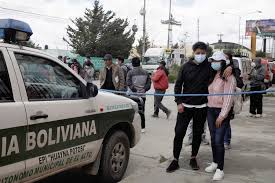 Al menos cinco estudiantes murieron y tres resultaron heridos este martes 2 de marzo del 2021 al caer desde un cuarto piso luego de que una baranda se rompió en la universidad pública de el alto. H2hq8jjlxy452m