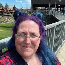 Do they cancel shows at Kings Island due to hot weather?