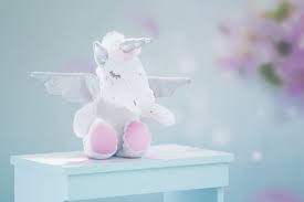 Pour faire ce coloriage kawaii gratuit à imprimer, il suffit d'avoir une grande trousse remplie de feutres ! Idee Cadeau Licorne Top 25 Produits Magiques Pour Les Fans Des Licornes