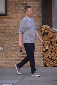 He starts smoking again and smokes everywhere. Matthew Perry Steps Out For A Smoke Break Wearing A Grey Sweater And Joggers In New York Daily Mail Online
