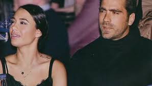 Προτίμηση στους αρκετά μεγαλύτερους άντρες δείχνει να έχει η πηνελόπη πλάκα. Phneloph Plaka Aytos Einai O Neos Ths Syntrofos Star Gr