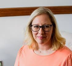 Joanne Couch's Instagram, Twitter & Facebook