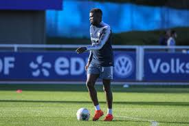 Latest news and transfer rumours on samuel umtiti, a french professional footballer and world cup winner who has played for football clubs fc barcelona, olympique lyonnais as well as the france. Samuel Umtiti Returns To Barcelona After Picking Up Foot Injury With France Barca Blaugranes