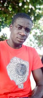 Maude Pelletier est avocate à temps plein et maman de 8 enfants âgés entre  3 et 19 ans. Avec son conjoint Karl, elle prendra part à son premier  marathon en fin de