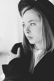 Stephanie Ault's Instagram, Twitter & Facebook