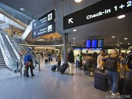 Bezüglich des passagieraufkommens lag er 2017 im europäischen vergleich auf rang 15. Flughafen Zurich So Viele Passagiere Wie Noch Nie An Einem Tag Marketscreener