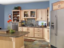 natural maple kitchen cabinets