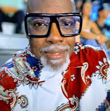 Ham shanks or smoked turkey legs to season greens