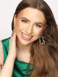 I had so much fun competing in the optional Regional Costume competition  yesterday ✨👑 I was beyond thrilled to take home a Top 3 placement and was  truly honored to share such