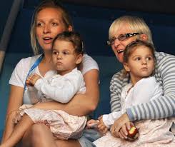 According to celeb family, diana works as a nurse in her home country and is also the mother of twin girls. Unbelievable Roger Federer Welcomes Miracle Second Set Of Twins