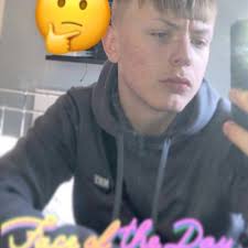 Kyle Box (@KyleBoxy)